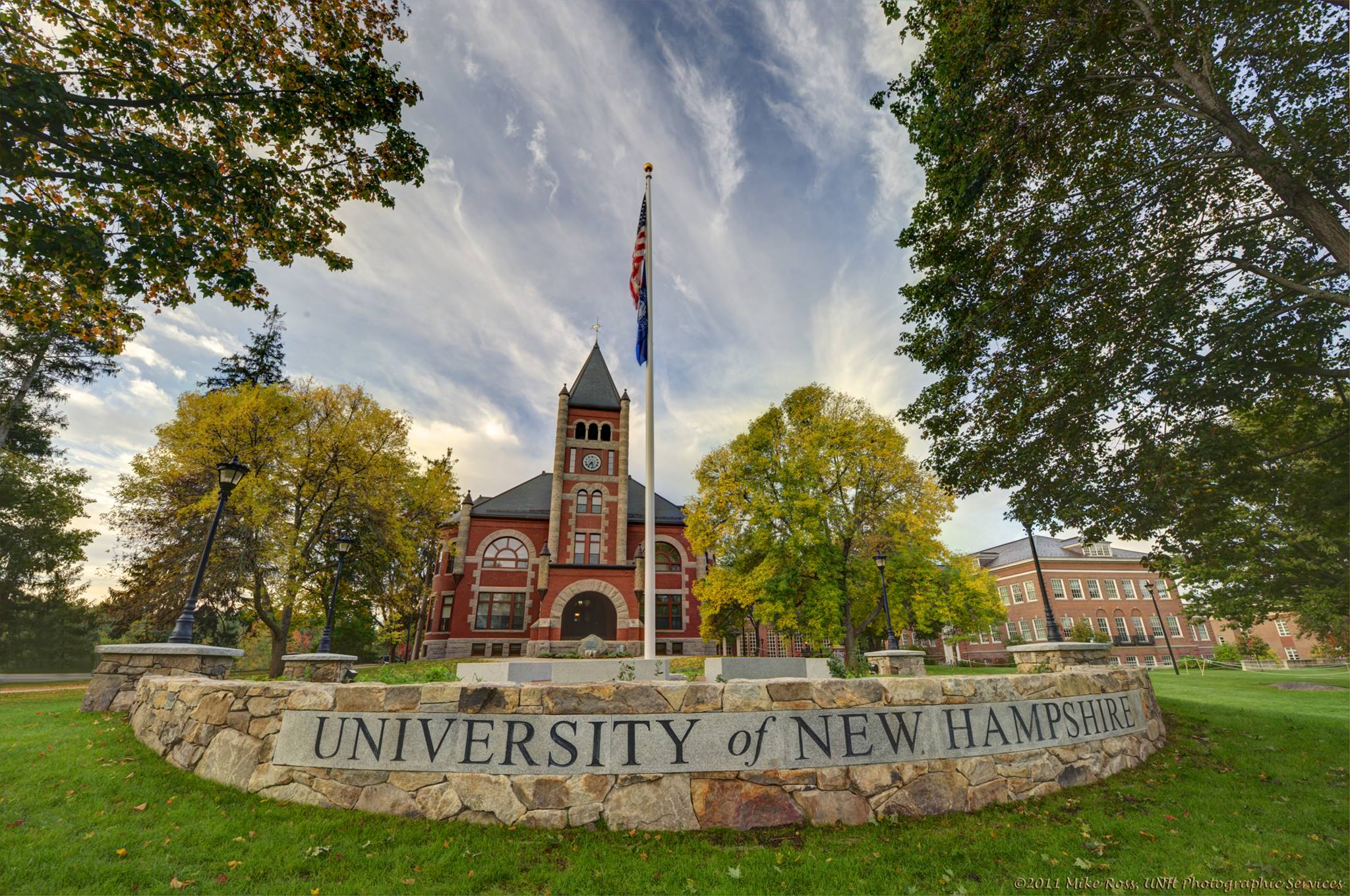 Scholarships in New Hampshire for Eligible International Students